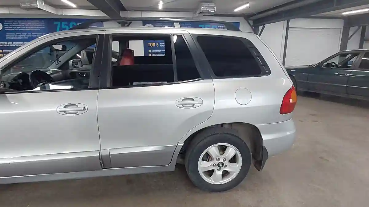 Hyundai Santa Fe 2005 года за 2 650 000 тг. в Астана