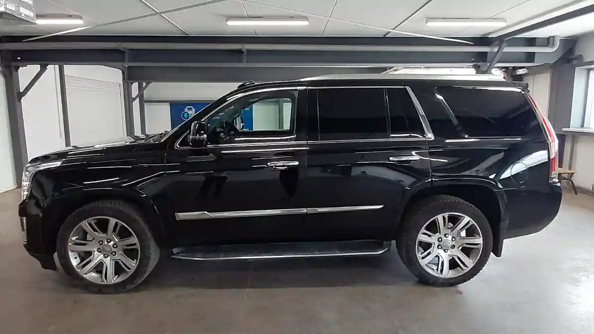Cadillac Escalade 2015 года за 17 000 000 тг. в Астана