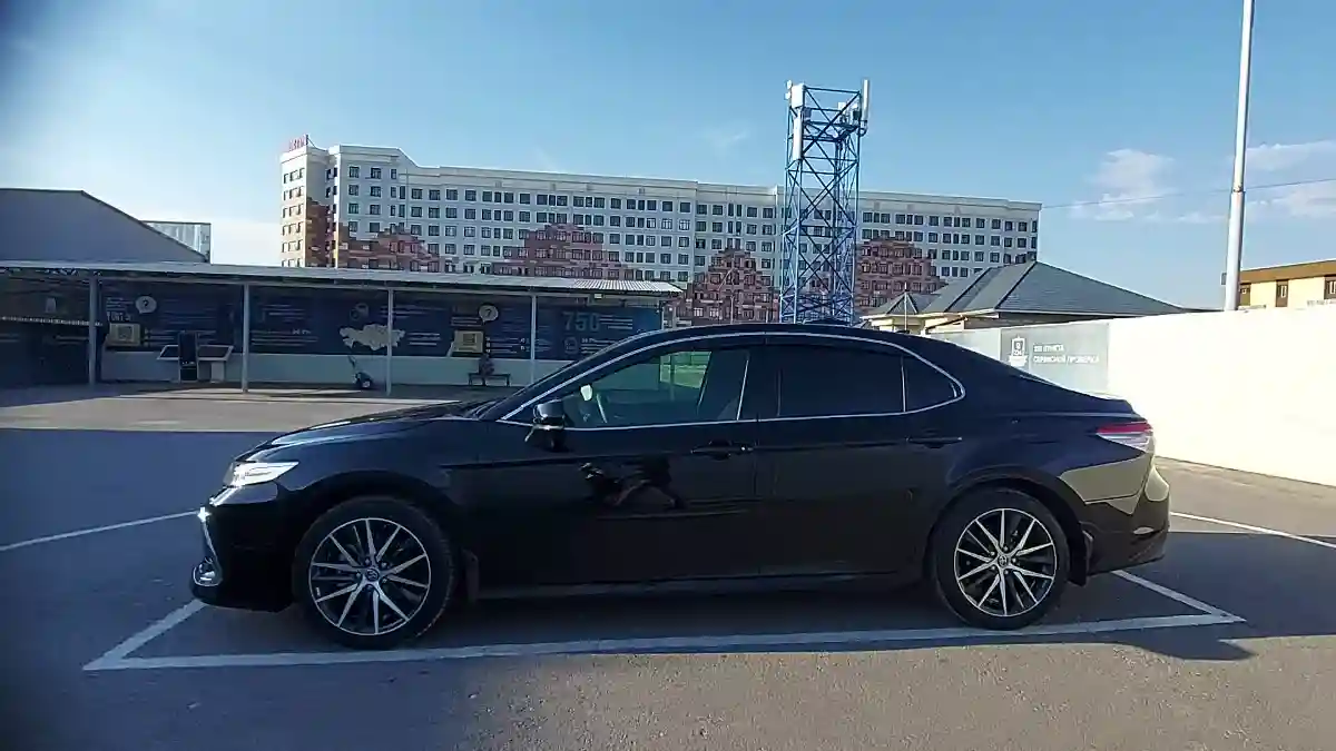Toyota Camry 2024 года за 15 500 000 тг. в Шымкент