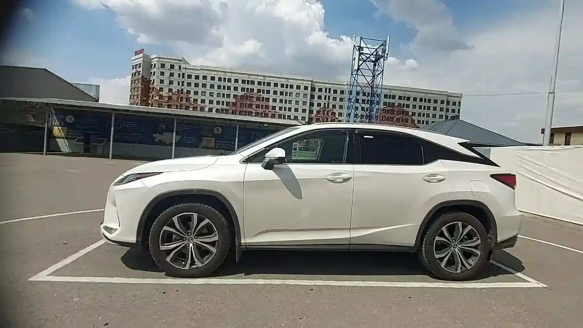 Lexus RX 2022 года за 25 000 000 тг. в Шымкент