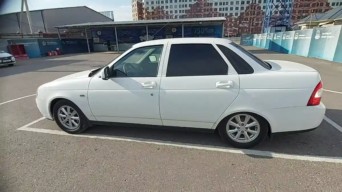 LADA (ВАЗ) Priora 2015 года за 3 850 000 тг. в Шымкент
