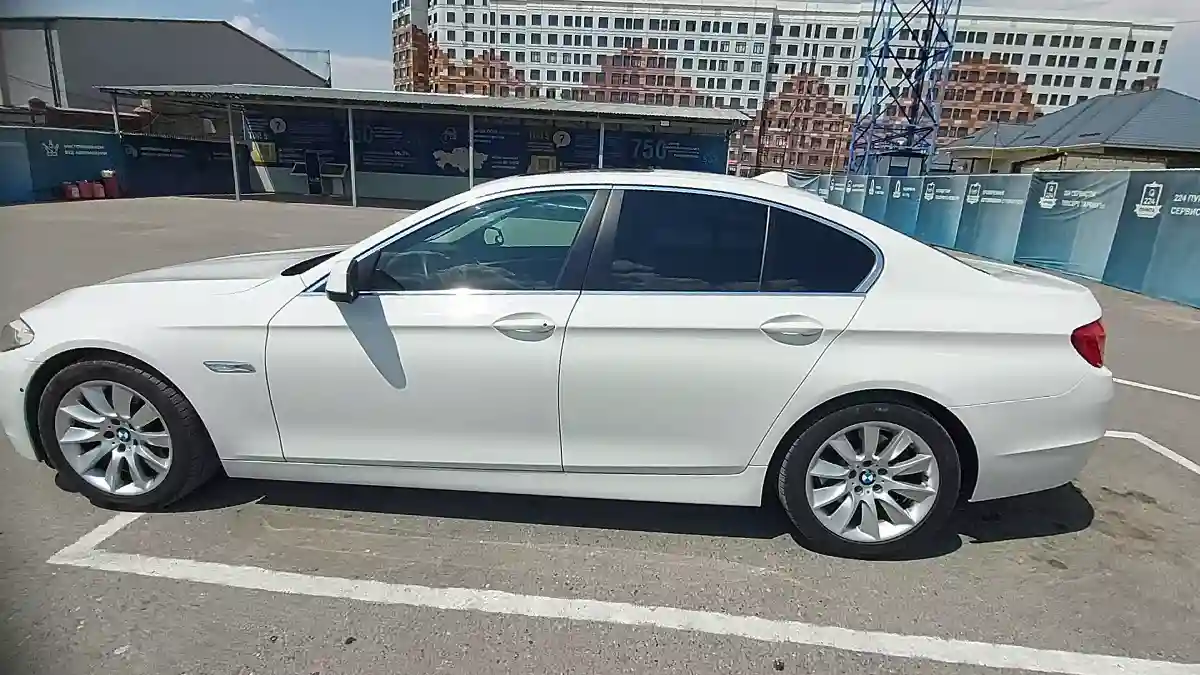 BMW 5 серии 2013 года за 12 000 000 тг. в Шымкент