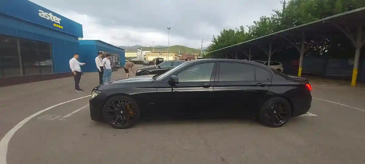 BMW 7 серии 2009 года за 7 500 000 тг. в Алматы