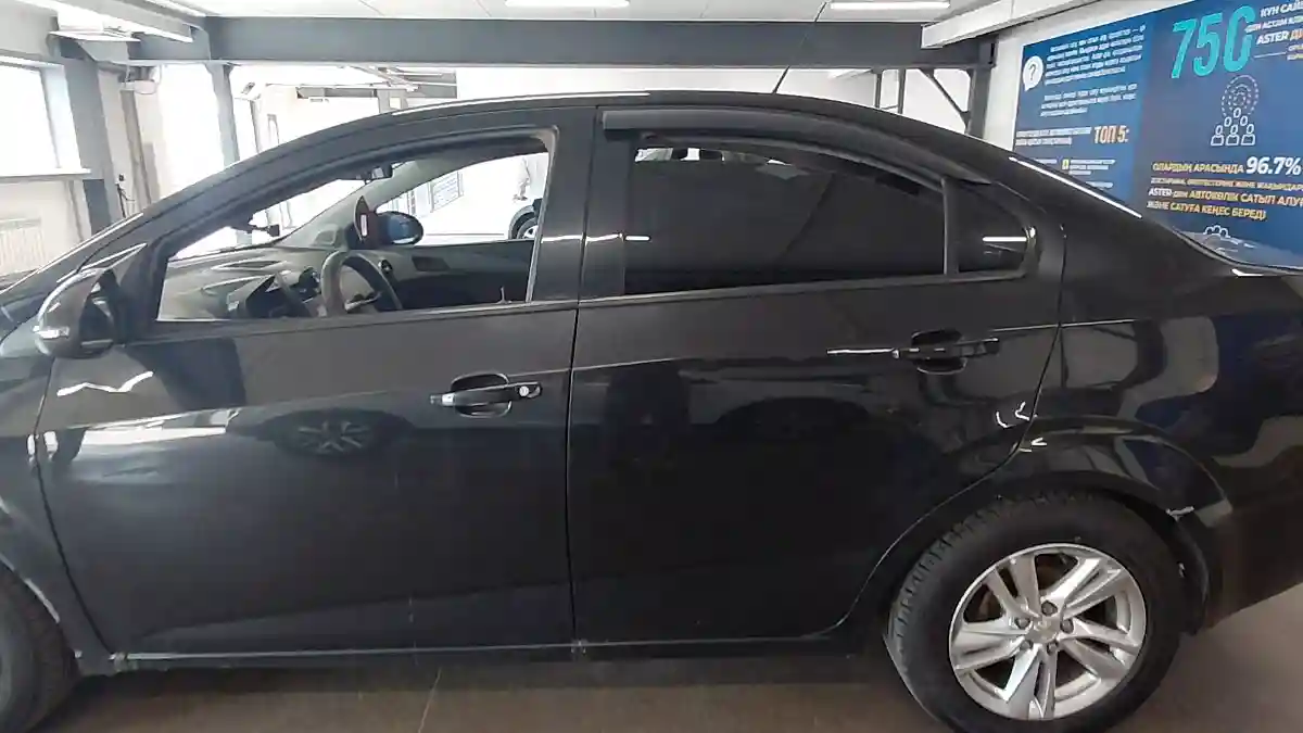Chevrolet Aveo 2014 года за 2 600 000 тг. в Астана