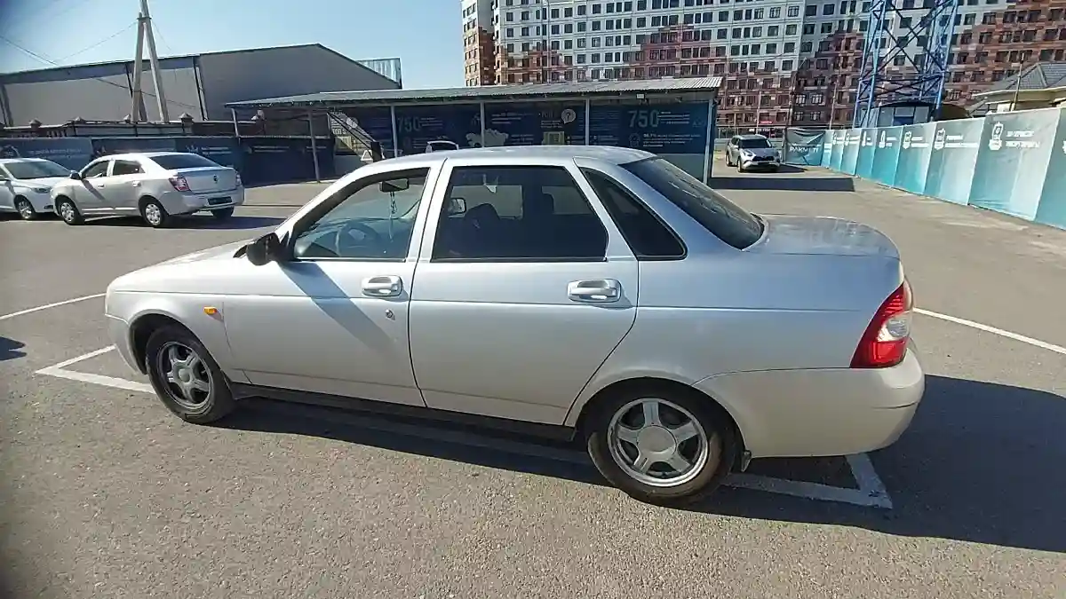 LADA (ВАЗ) Priora 2010 года за 1 100 000 тг. в Шымкент