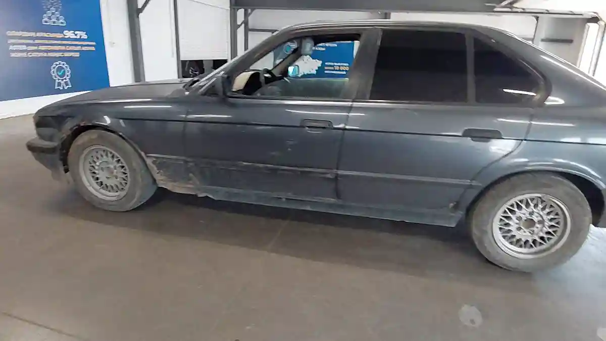 BMW 5 серии 1994 года за 800 000 тг. в Астана
