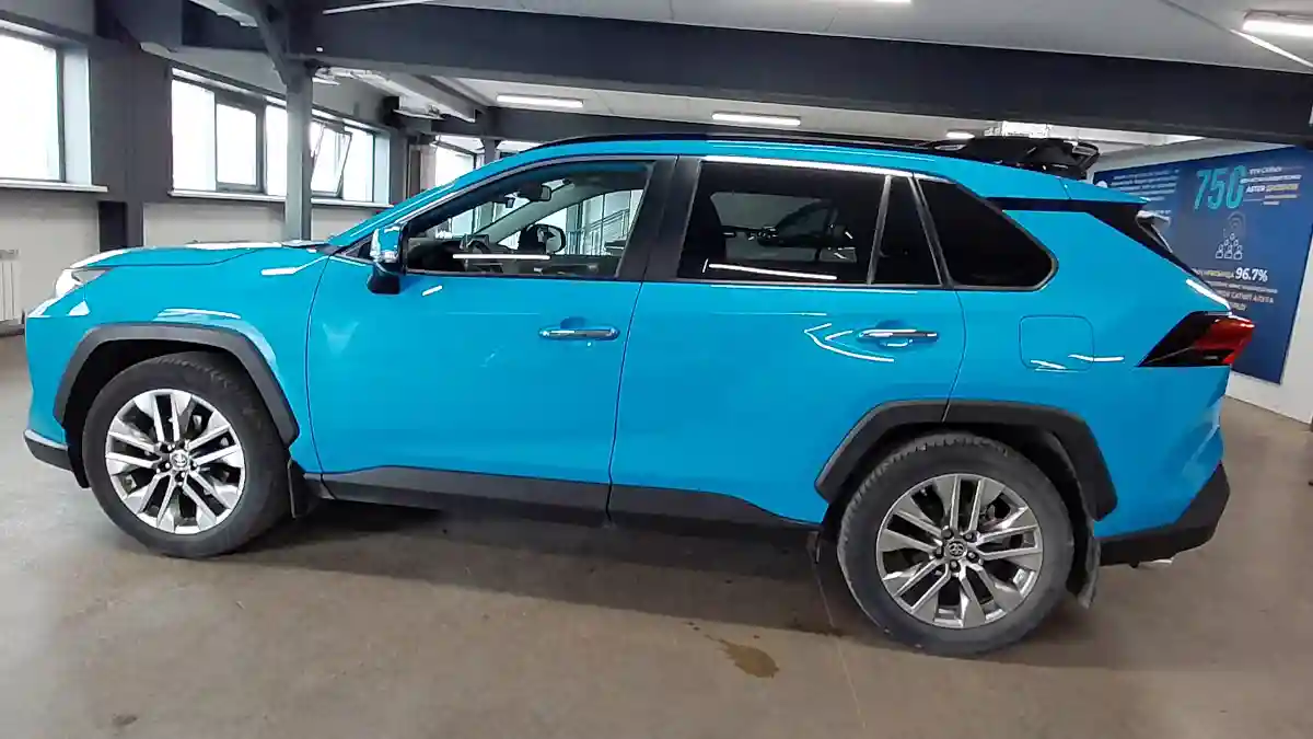 Toyota RAV4 2020 года за 15 000 000 тг. в Астана