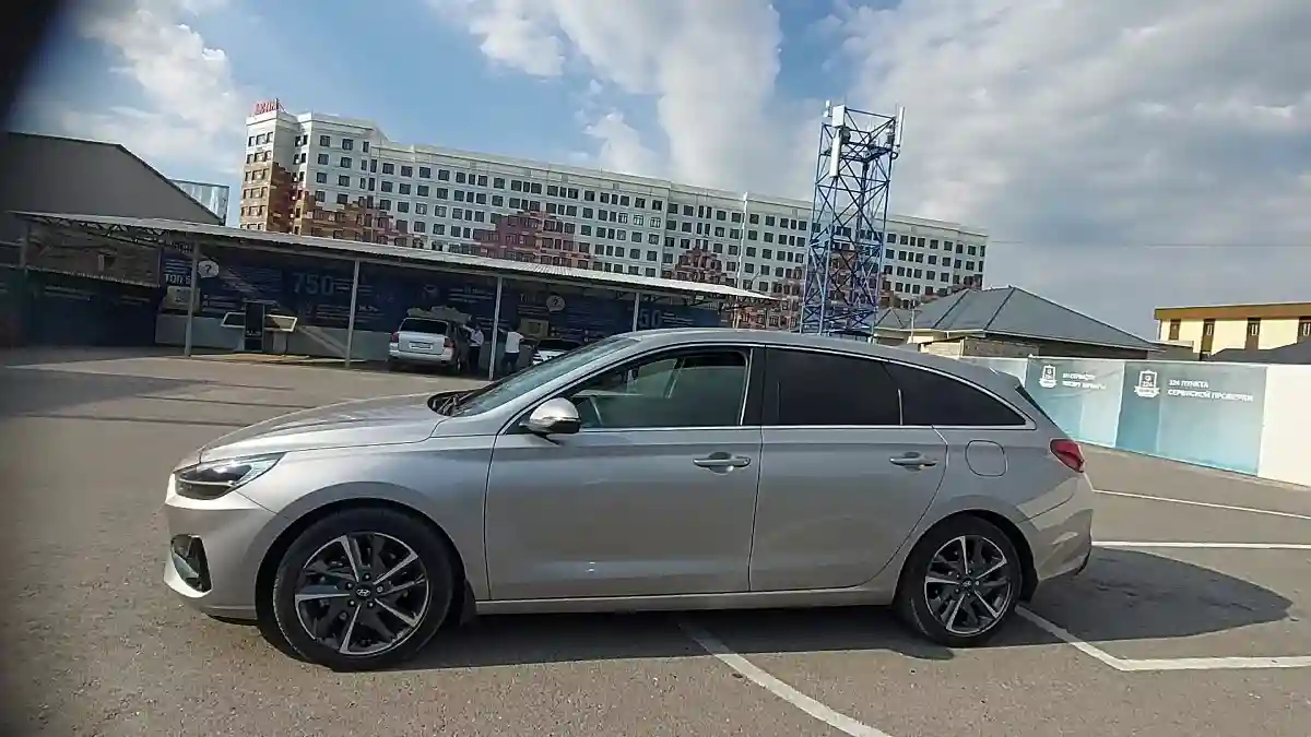 Hyundai i30 2022 года за 8 300 000 тг. в Шымкент