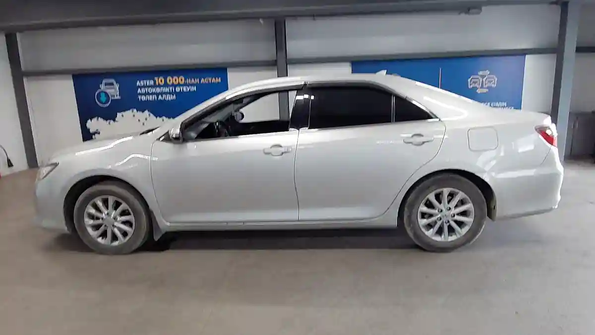 Toyota Camry 2017 года за 9 000 000 тг. в Астана