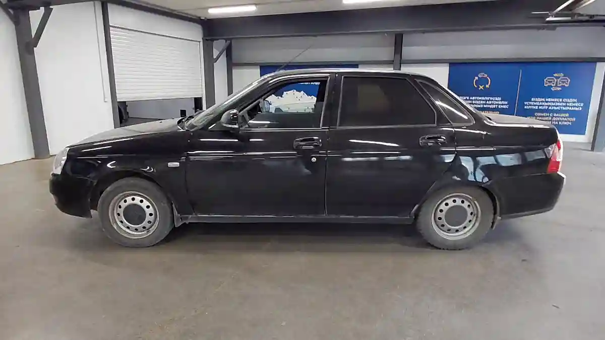 LADA (ВАЗ) Priora 2013 года за 2 000 000 тг. в Астана