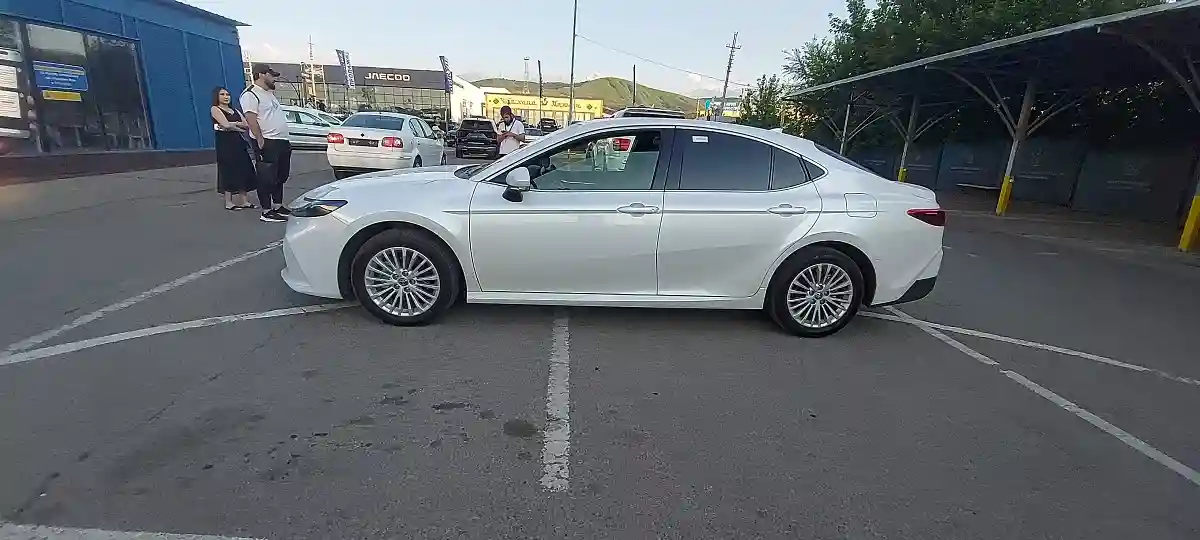 Toyota Camry 2026 года за 21 000 000 тг. в Алматы
