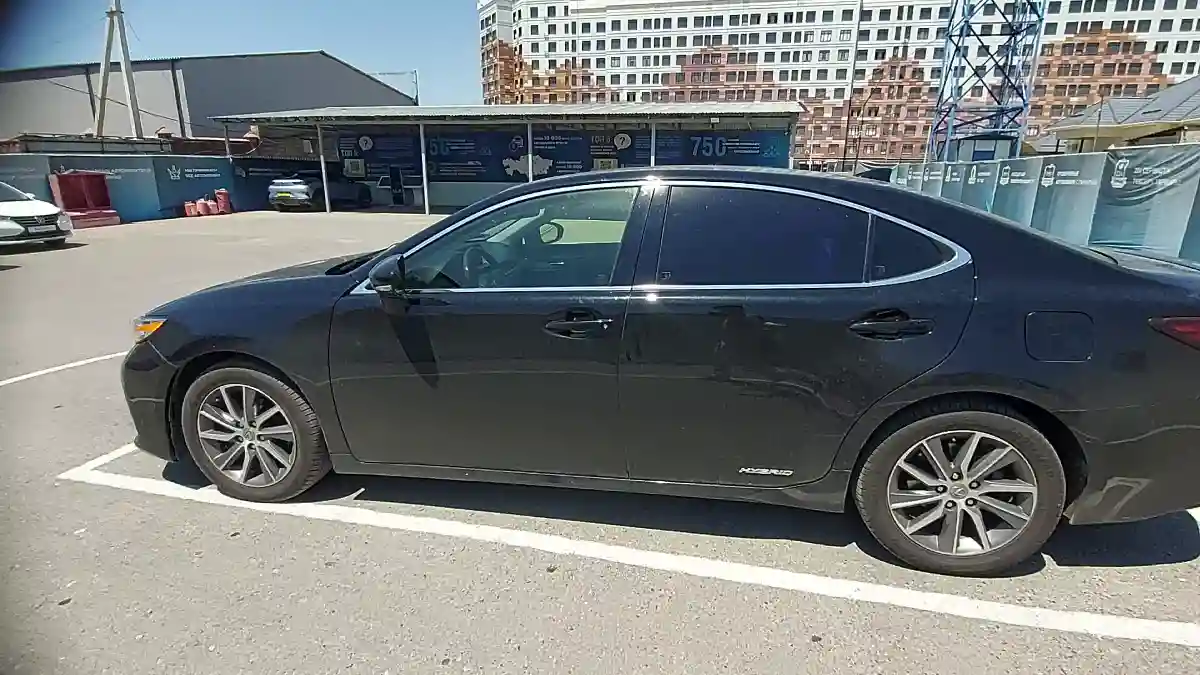 Lexus ES 2016 года за 12 500 000 тг. в Шымкент