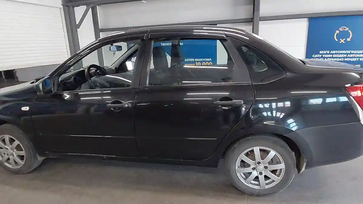 LADA (ВАЗ) Granta 2018 года за 2 500 000 тг. в Астана