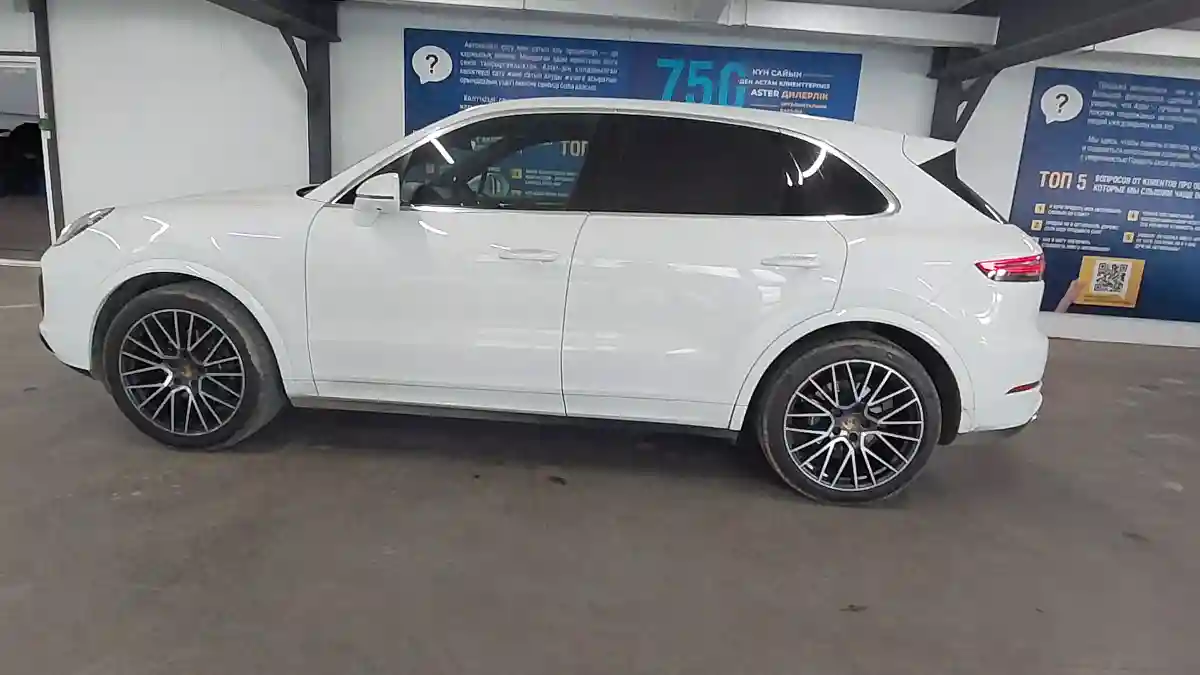 Porsche Cayenne 2020 года за 42 000 000 тг. в Астана