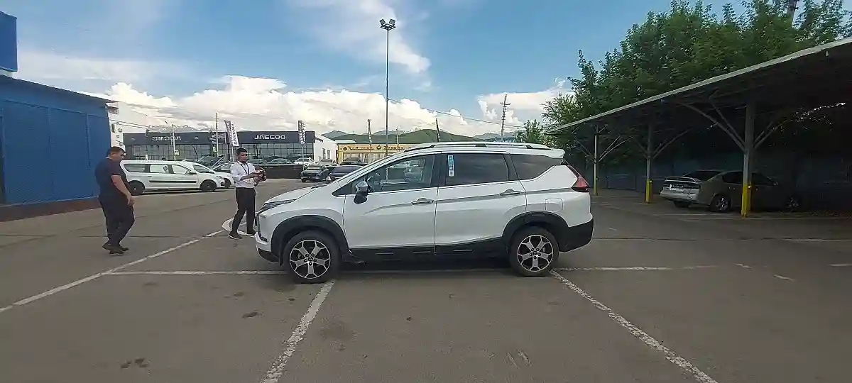 Mitsubishi Xpander 2022 года за 9 000 000 тг. в Алматы