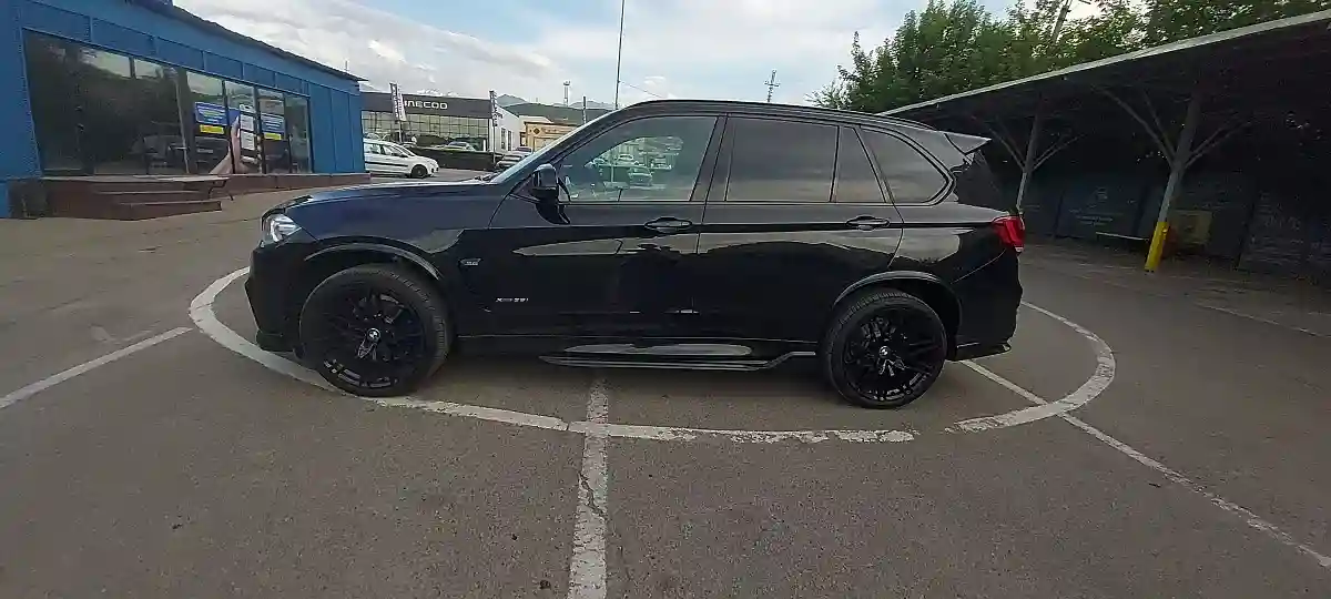 BMW X5 2015 года за 15 000 000 тг. в Алматы