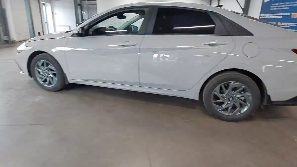 Hyundai Elantra 2024 года за 9 500 000 тг. в Астана