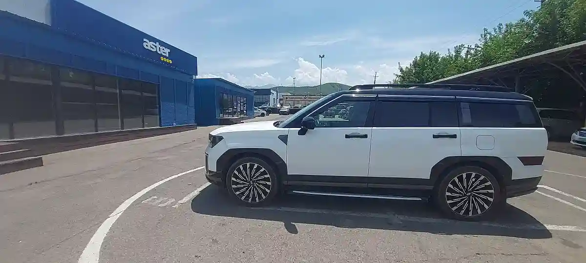 Hyundai Santa Fe 2023 года за 23 000 000 тг. в Алматы