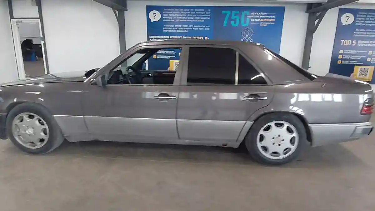 Mercedes-Benz E-Класс 1992 года за 1 000 000 тг. в Астана