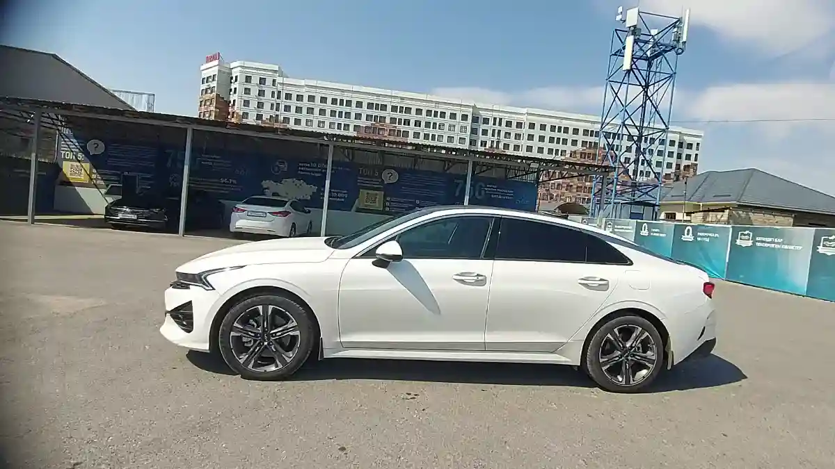 Kia K5 2023 года за 13 400 000 тг. в Шымкент