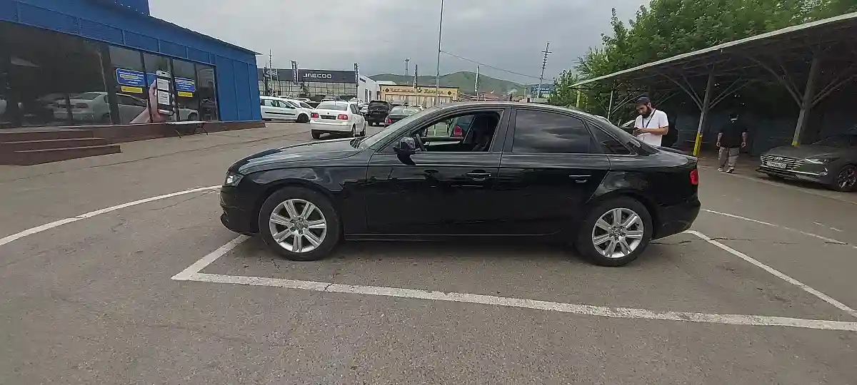 Audi A4 2010 года за 4 800 000 тг. в Алматы