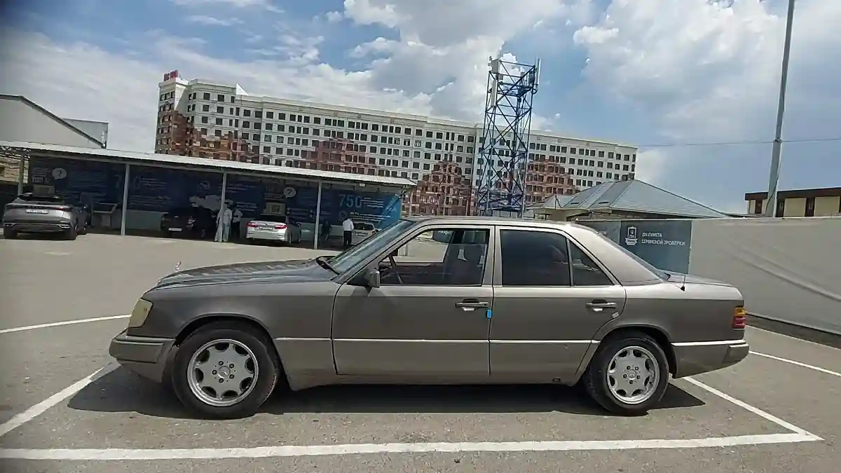 Mercedes-Benz W124 1989 года за 1 500 000 тг. в Шымкент