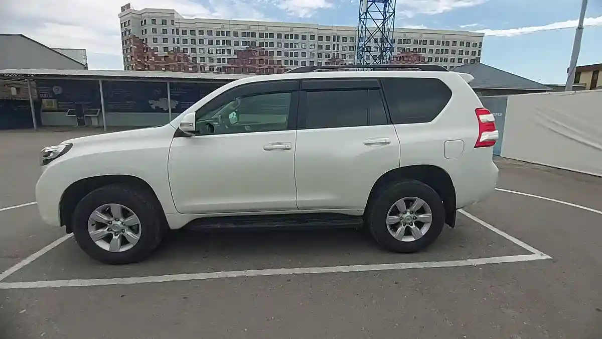 Toyota Land Cruiser Prado 2016 года за 16 500 000 тг. в Шымкент