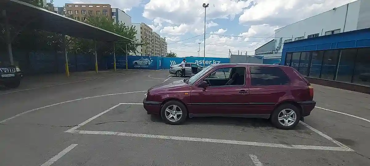 Volkswagen Golf 1993 года за 1 000 000 тг. в Алматы