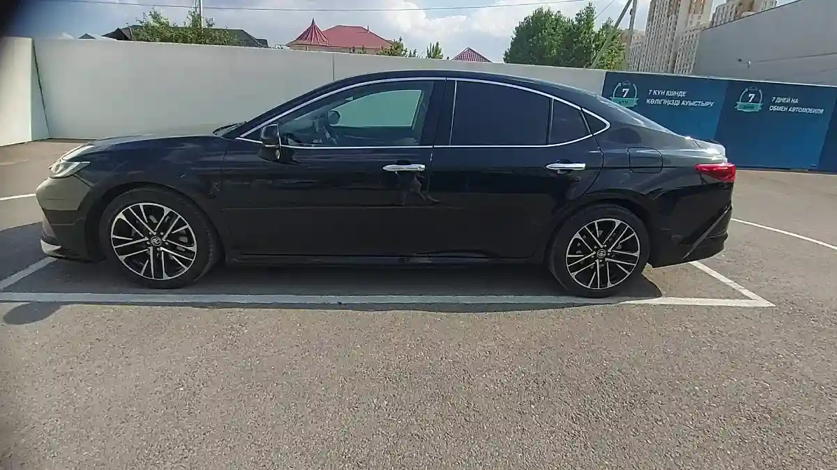 Toyota Camry 2024 года за 17 000 000 тг. в Шымкент