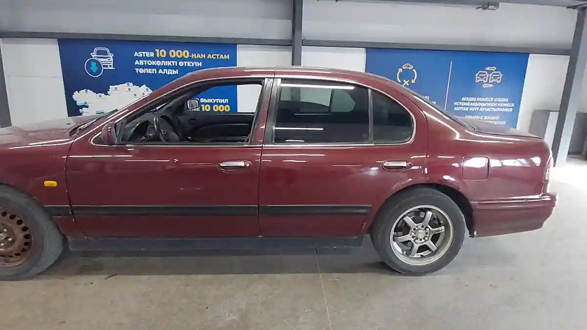 Nissan Maxima 1996 года за 1 700 000 тг. в Астана