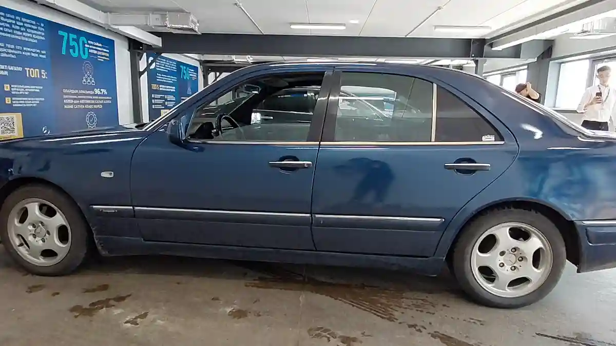 Mercedes-Benz E-Класс 1996 года за 1 800 000 тг. в Астана