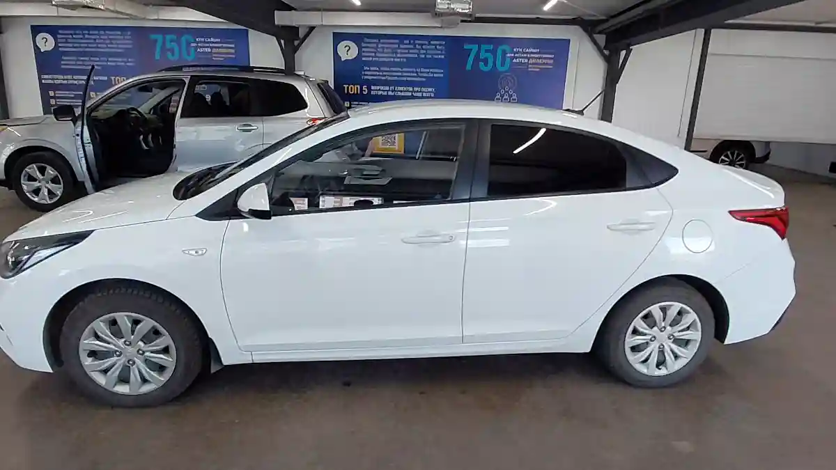 Hyundai Accent 2019 года за 6 800 000 тг. в Астана