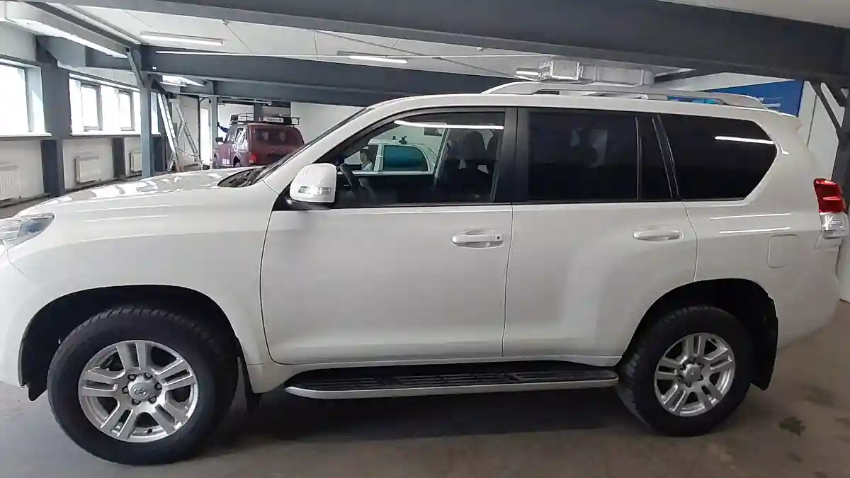 Toyota Land Cruiser Prado 2013 года за 22 000 000 тг. в Астана