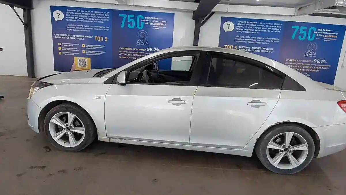 Chevrolet Cruze 2010 года за 4 000 000 тг. в Астана