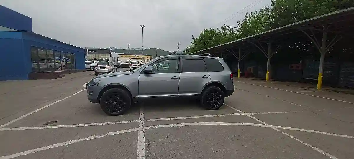 Volkswagen Touareg 2008 года за 5 000 000 тг. в Алматы