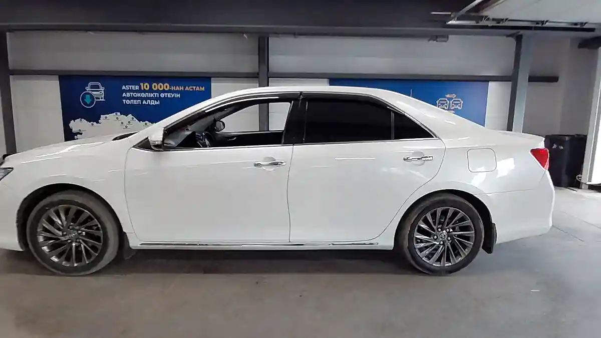 Toyota Camry 2014 года за 8 500 000 тг. в Астана