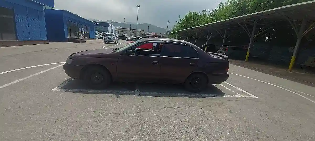 Toyota Carina E 1995 года за 550 000 тг. в Алматы