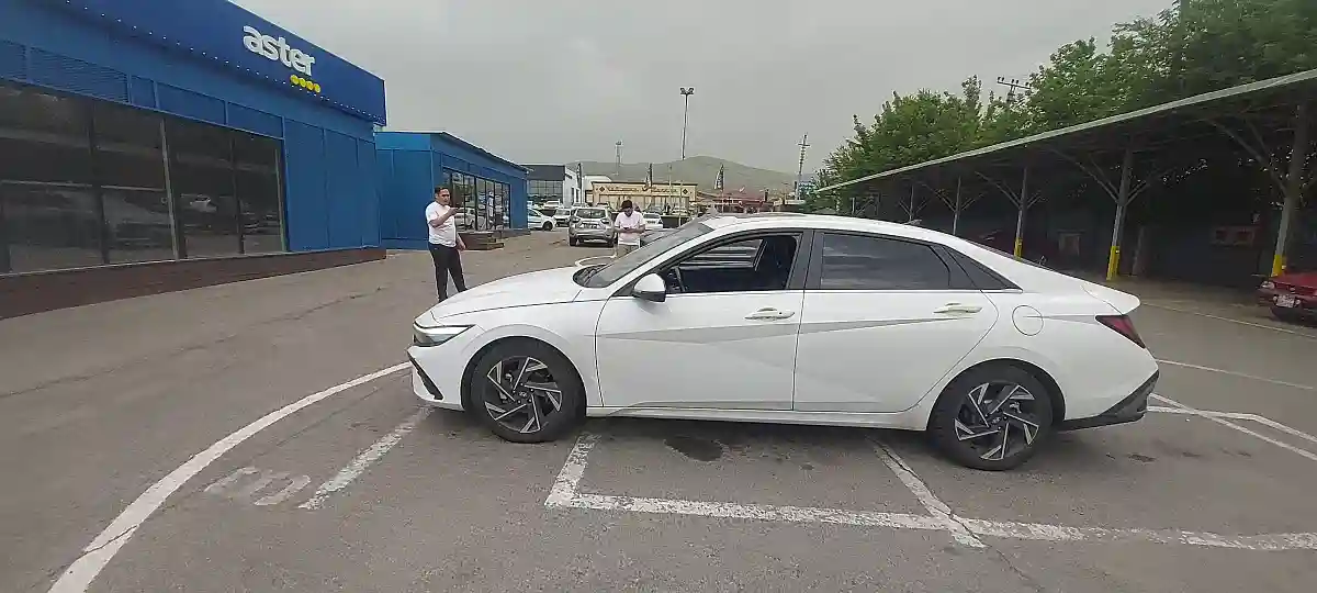 Hyundai Elantra 2024 года за 8 000 000 тг. в Алматы