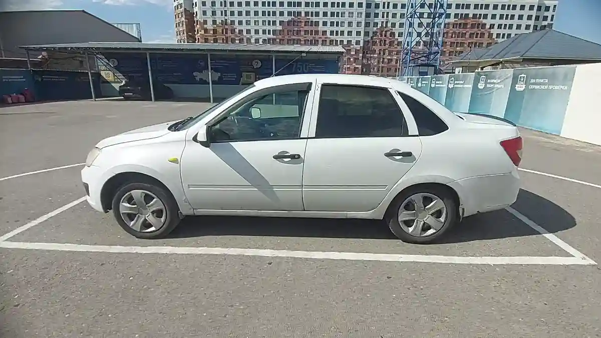 LADA (ВАЗ) Granta 2013 года за 2 800 000 тг. в Шымкент