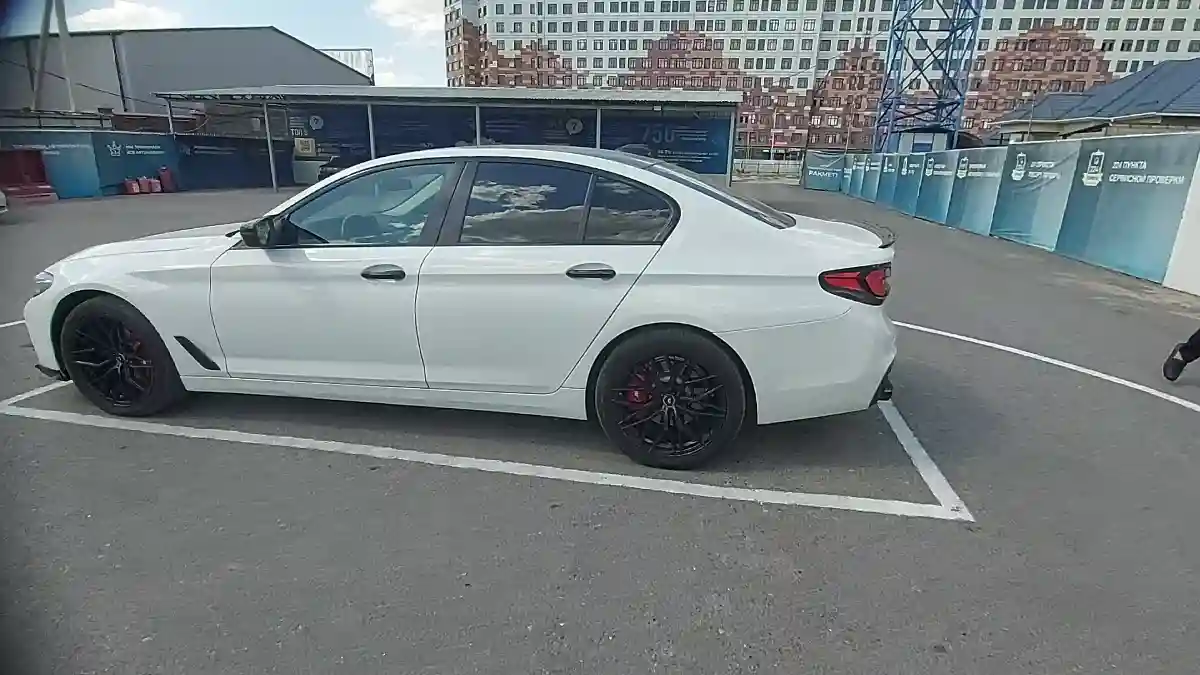 BMW 5 серии 2019 года за 14 500 000 тг. в Шымкент