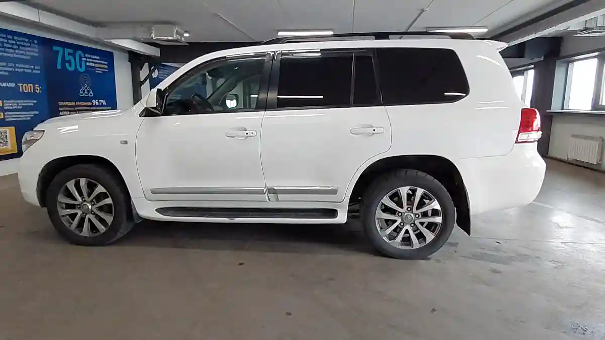 Toyota Land Cruiser 2008 года за 15 500 000 тг. в Астана