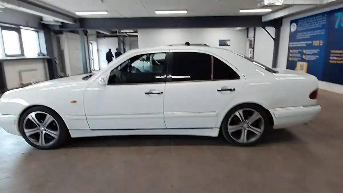 Mercedes-Benz E-Класс 1998 года за 4 000 000 тг. в Астана