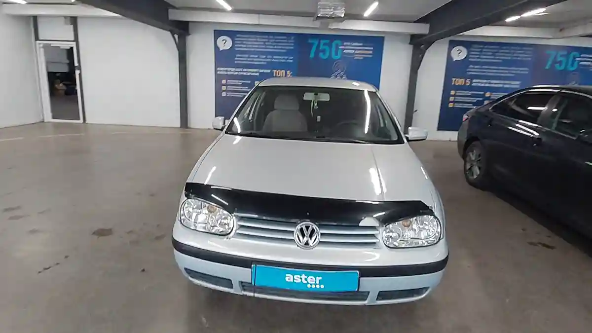 Volkswagen Golf 2000 года за 2 000 000 тг. в Астана