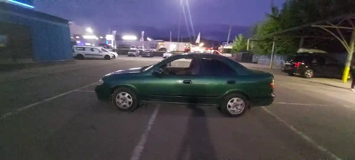Nissan Sunny 2000 года за 500 000 тг. в Алматы
