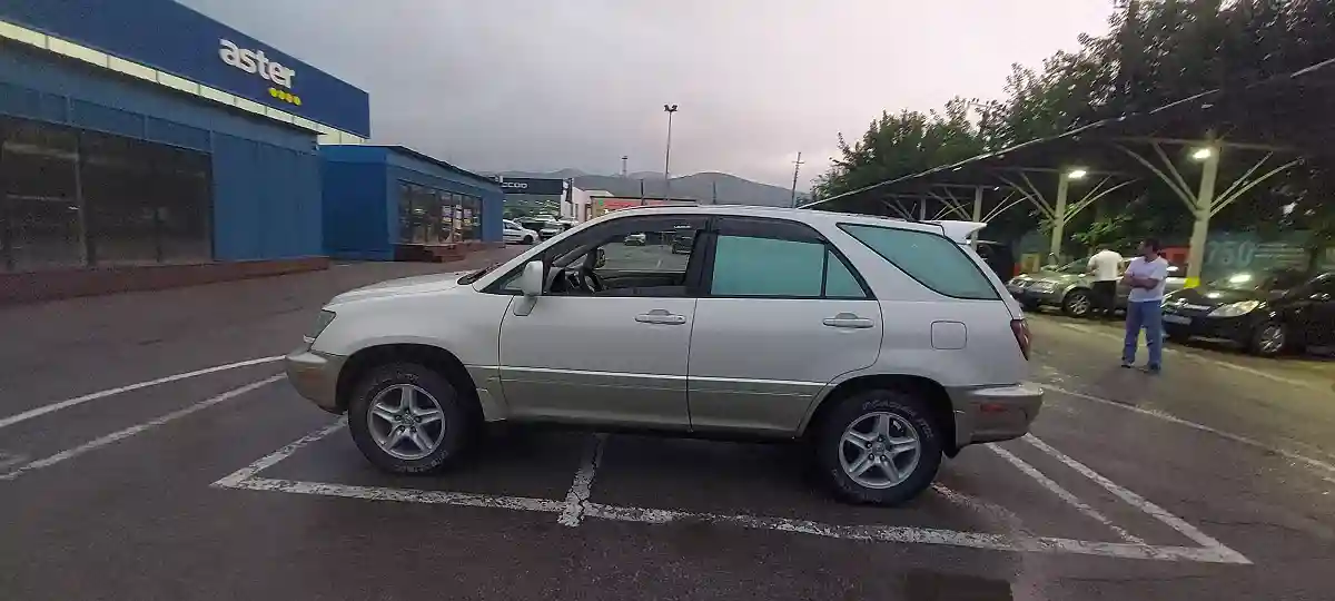 Lexus RX 2000 года за 4 000 000 тг. в Алматы