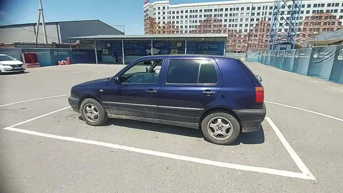 Volkswagen Golf 1996 года за 1 500 000 тг. в Шымкент