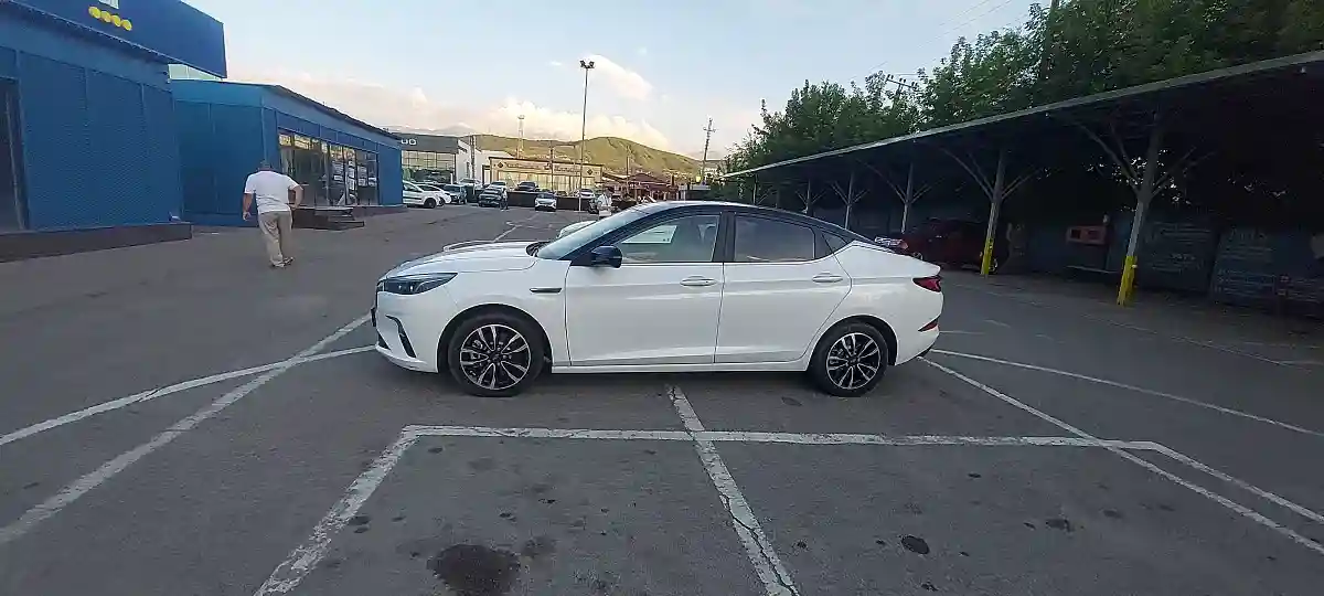 JAC J7 2021 года за 5 000 000 тг. в Алматы