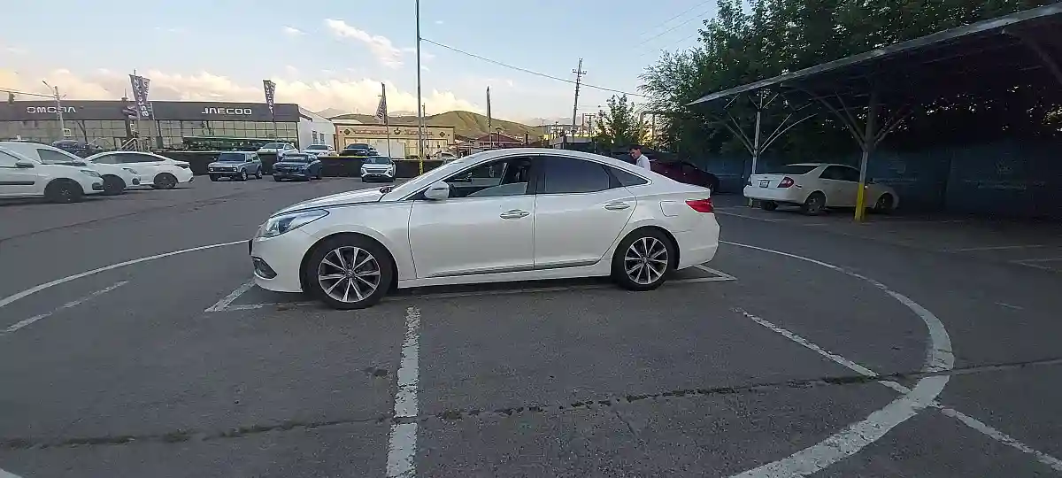 Hyundai Grandeur 2015 года за 9 000 000 тг. в Алматы