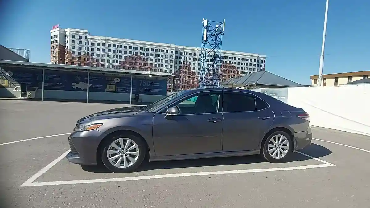 Toyota Camry 2019 года за 10 500 000 тг. в Шымкент