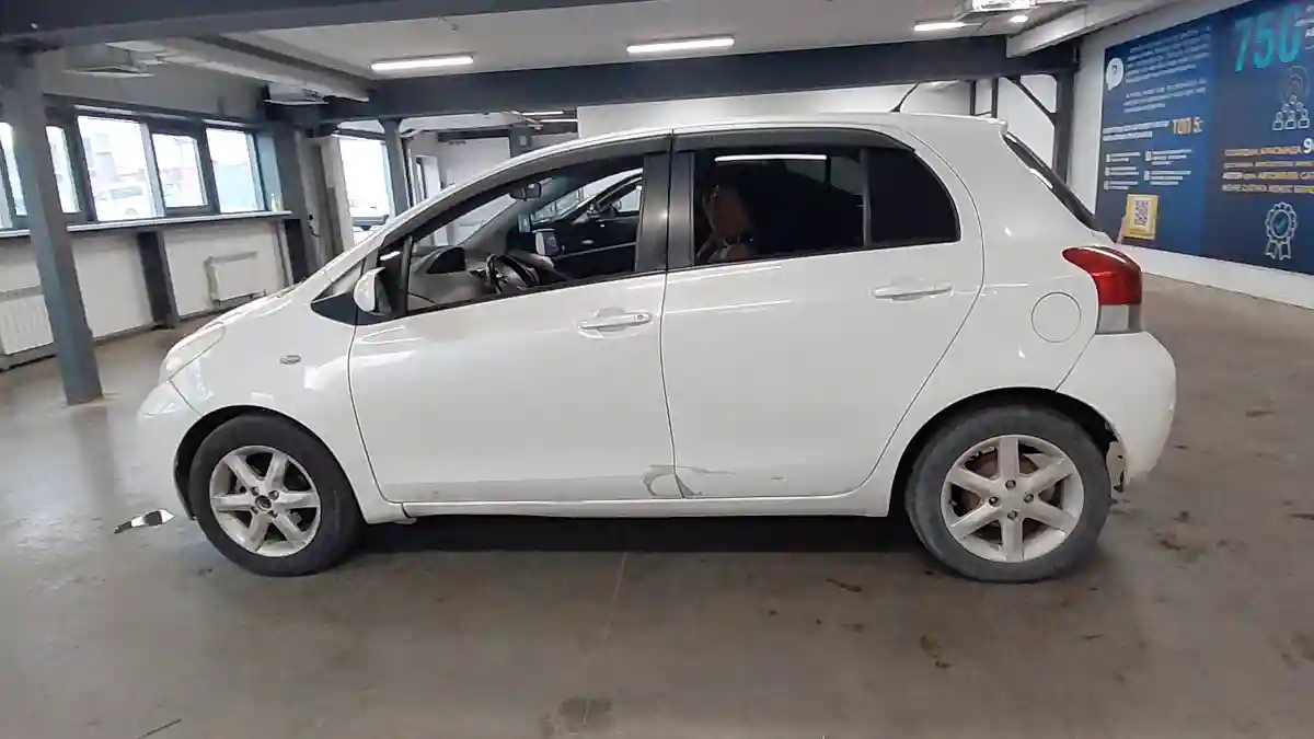 Toyota Yaris 2010 года за 3 500 000 тг. в Астана